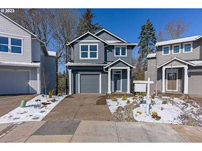 1521 S Camille PL Newberg, OR 97132
