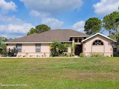 2820 Night Heron Drive Mims, FL 32754