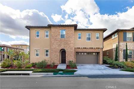 38 Zion Dr Lake Forest, CA 92630