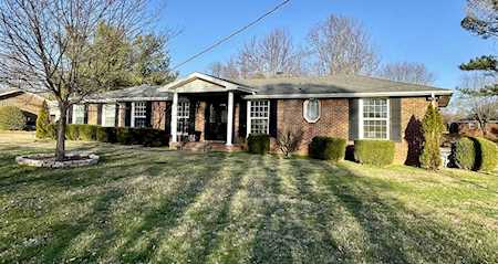 195 Berrywood Dr Hendersonville, TN 37075