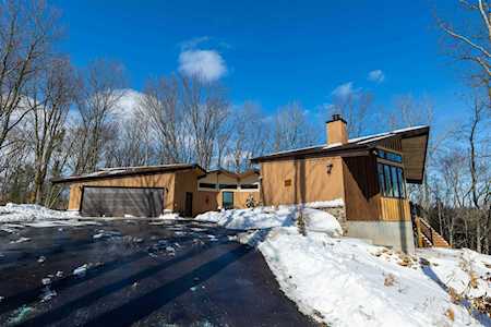 766 Melanie Ln Oneida, Village of Hobart, WI 54155