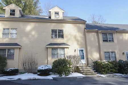 53 Pinecrest Vlg #53 Hopkinton, MA 01748