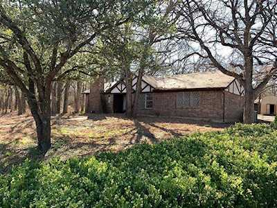 103 Briar Oaks Drive Azle, TX 76020