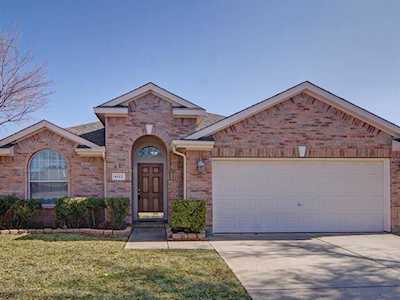 6112 Cherry Glow Lane North Richland Hills, TX 76180