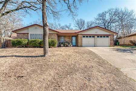 7108 Post Oak Drive North Richland Hills, TX 76182