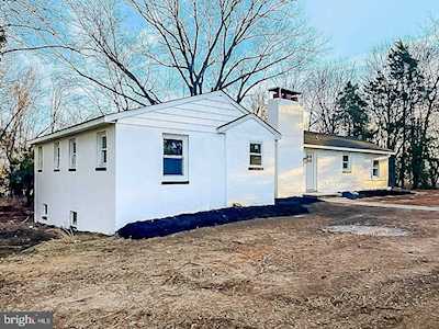 300 Quail Ridge Rd Clementon, NJ 08021