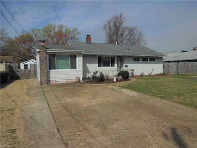 8133 Debbie Circle Norfolk, VA 23518