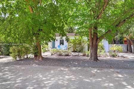 2491 Tequesta Ln Coconut Grove, FL 33133