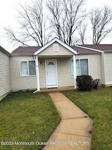 68 Greenwood Dr Freehold, NJ 07728