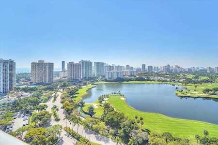 3675 N Country Club Dr #2506 Aventura, FL 33180