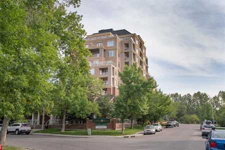 24 Hemlock Crescent SW #3803 Calgary, AB T3C 2Z1
