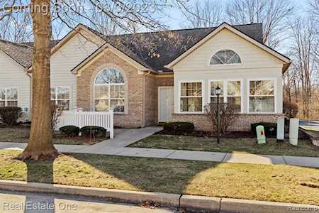 1149 Abbey Ct Westland, MI 48185