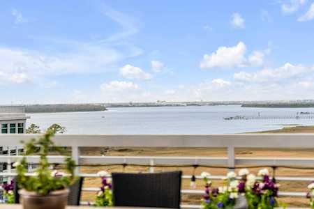 361 Cooper River Dr Mount Pleasant, SC 29464