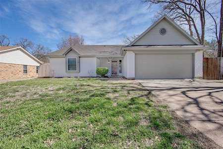 5209 Windy Meadow Drive Arlington, TX 76017