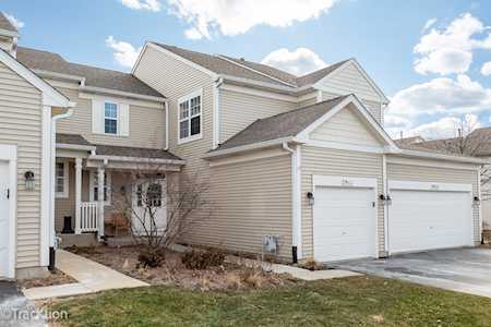 2911 White Thorn Circle Naperville, IL 60564