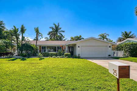 25 Island Dr Treasure Island, FL 33706
