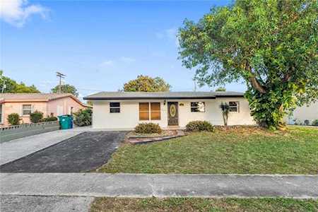 724 NW 38th Ave Lauderhill, FL 33311