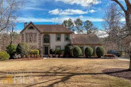 140 BAYSWATER Drive suwanee, GA 30024