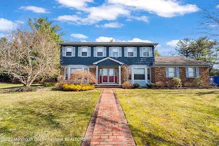 12 Blair Ct Ocean Twp, NJ 07712