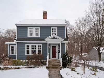 22 Cary Ave Lexington, MA 02421