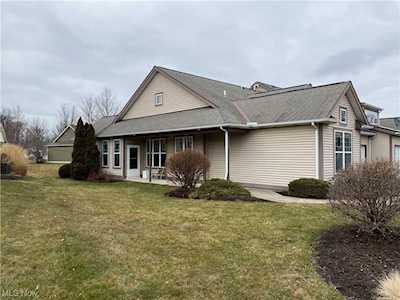 2132 Southampton Ln Avon, OH 44011