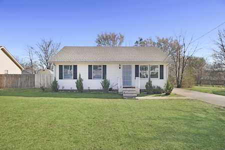 302 Clearlake Dr La Vergne, TN 37086
