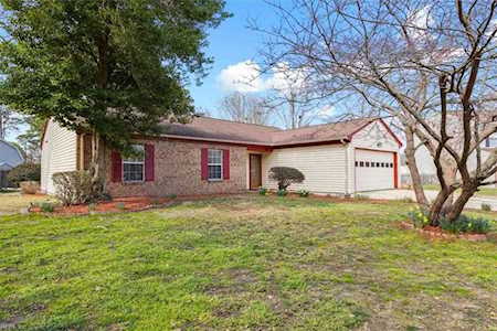 40 Lake Ferguson Courts Hampton, VA 23669