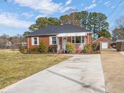 105 Cypress Rd Portsmouth, VA 23701