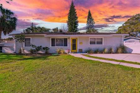 3628 Iris St N St. Petersburg, FL 33704