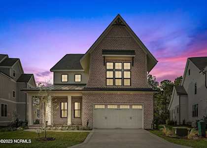 8241 Winding Creek Circle Wilmington, NC 28411