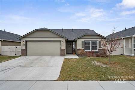 317 Cliff Swallow Ave. Caldwell, ID 83605