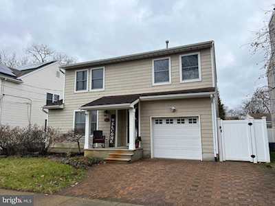 521 Vannote Dr Brick, NJ 08723