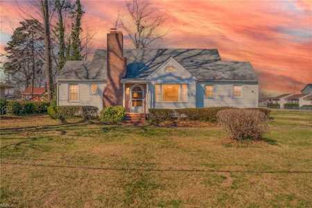 7819 Flowerfield Rd Norfolk, VA 23518