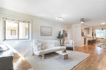 19052 Oceanport #3 Huntington Beach, CA 92648