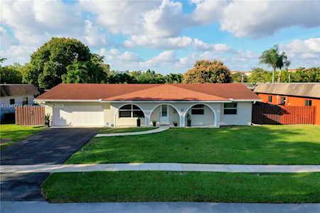 7481 NW 14th St Plantation, FL 33313