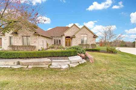 57252 Blossom Washington, MI 48094
