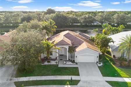 1272 Ginger Cir Weston, FL 33326