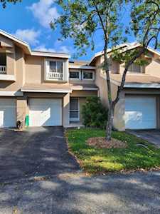 2205 W Discovery Cir W #2205 Deerfield Beach, FL 33442