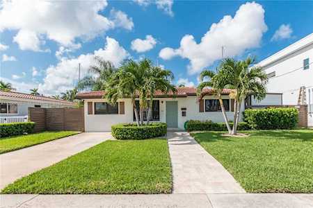 1205 Mandarin Isle Fort Lauderdale, FL 33315