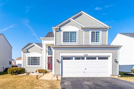 1385 E Braymore Circle Naperville, IL 60564