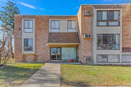 28418 W 8 Mile Rd #C2 Farmington Hills, MI 48336