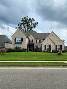 459 N Old Hearthstone Cir Collierville, TN 38017
