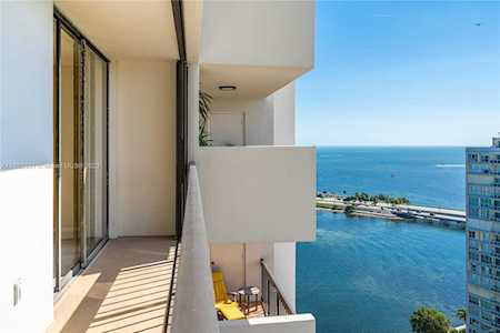 2333 Brickell Ave #2510 Miami, FL 33129