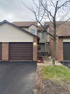 6745 Ridgefield Circle #104 West Bloomfield Twp, MI 48322