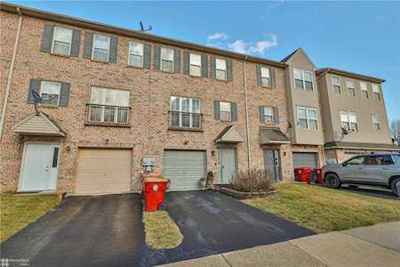2440 Gillian Ln Easton, PA 18040