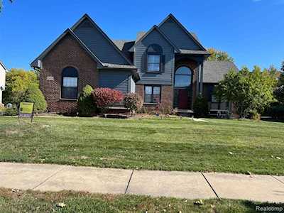 30424 Norwich Dr Novi, MI 48377