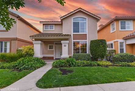 31 Avanzare Irvine, CA 92606