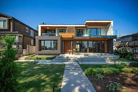 6195 Grant Street Burnaby, BC V5B 2K7