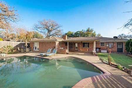1811 Park Hill Drive Arlington, TX 76012