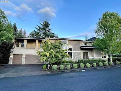 2526 NW Maryland ST Camas, WA 98607